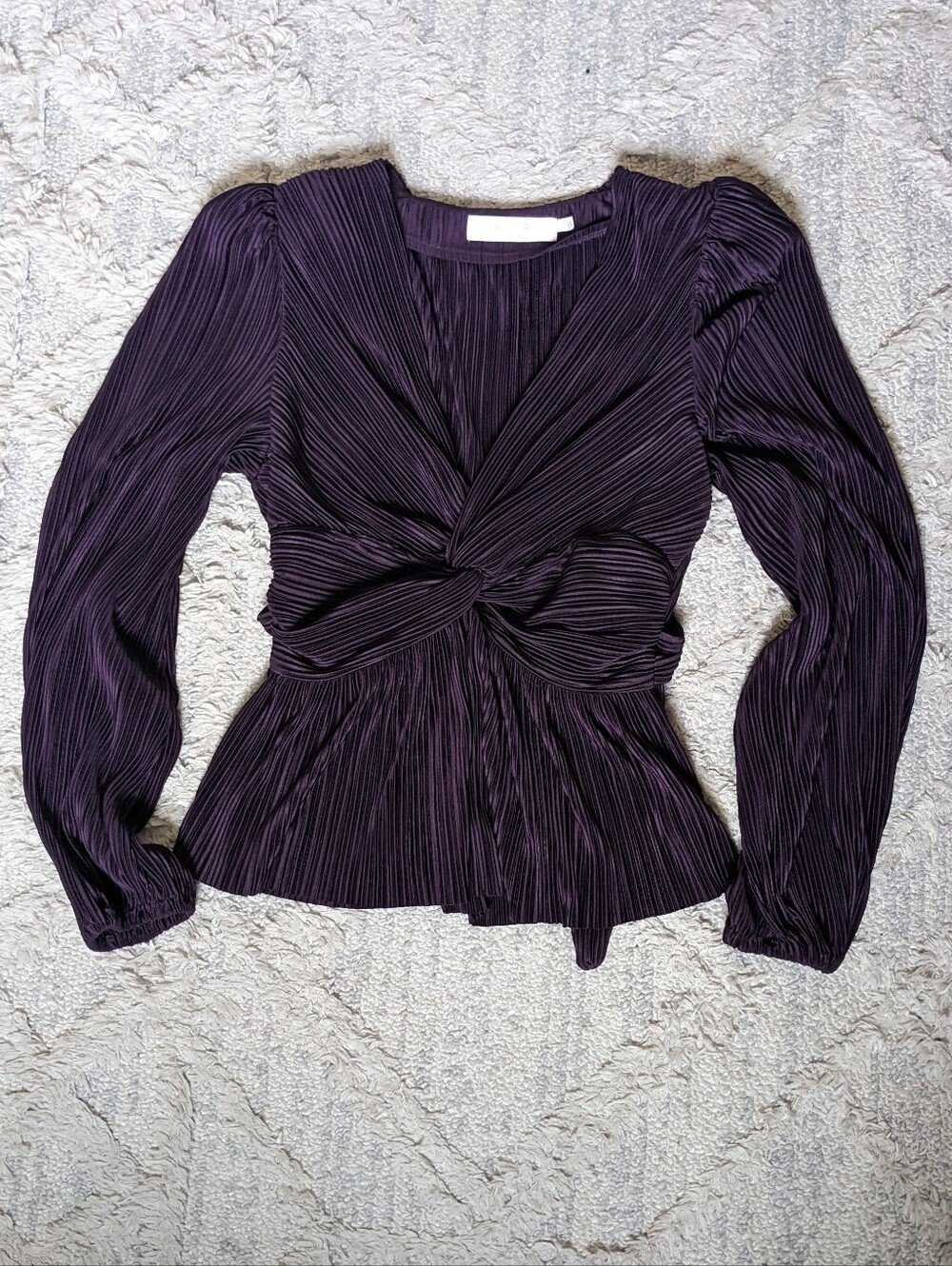 ASTR The Label Plum Pleated Satin Blouse Sz S Small Purple Moody Fall